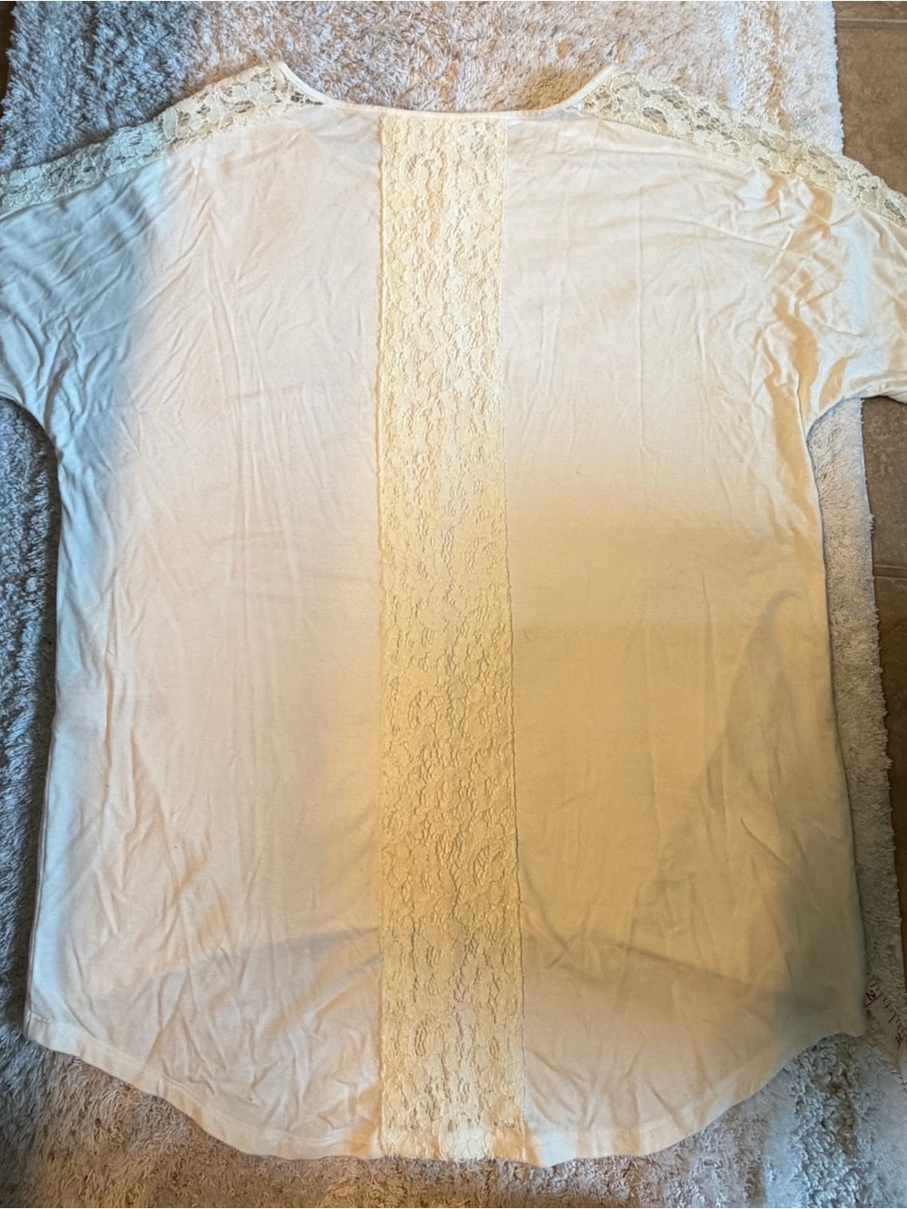 Chicos size 1 Ivory Lace-Trim Short Sleeve hi low Top